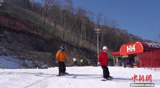 ��ѩ�ۺ����w򞡰�׻�������ʯ���� �z