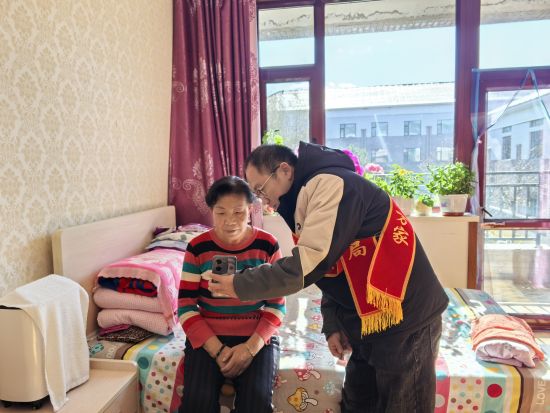 �ػ���ί������/���D